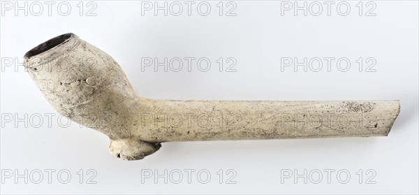 White clay pipe, unnoticed, with smooth handle, clay pipe smoking equipment smoke floor pottery ceramics pottery, pressed