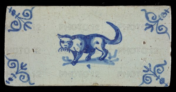 Border tile, blue, cat, corner pattern ox head, border tile wall tile tile material ceramics earthenware glaze, baked 2x glazed