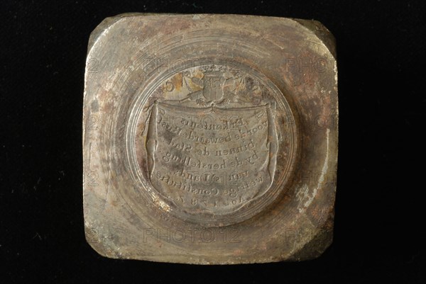 Stamp for tokens as result of the resolution of the Rotterdam town council in 1787, striking tool tools iron, low relief Square