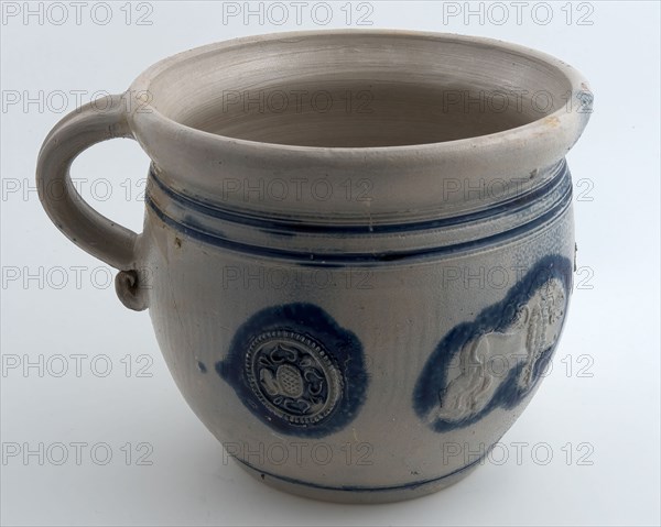 Stoneware room comfort, glazed, decorated with lions and medallions, pot holder sanitary soil found ceramic stoneware glaze salt