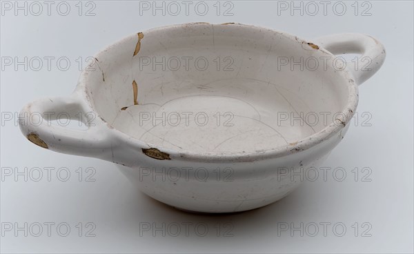 Earthenware pap bowl, yellow shard, white glazed, two sausage ears, on stand, papkom bowl crockery holder earth discovery