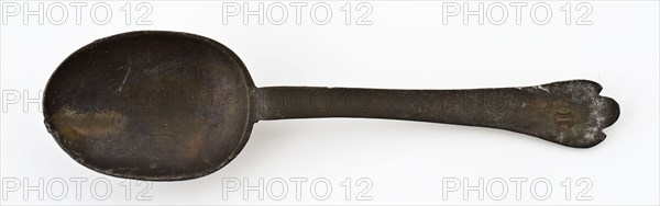 Pewter spoon with oval scoop blade, stem with pied the biche, spoon cutlery soil find metal tin w 4.5, poured Pewter spoon