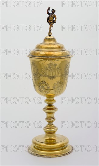 Silversmith:, Gilded silver cup from the wine buyers' guild, goblet cup drinking utensils tableware holder silver gold, hammered