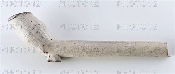 White clay pipe, marked with stem decorated with fleur de lis stamps, clay pipe smoking equipment smoke floor pottery ceramics