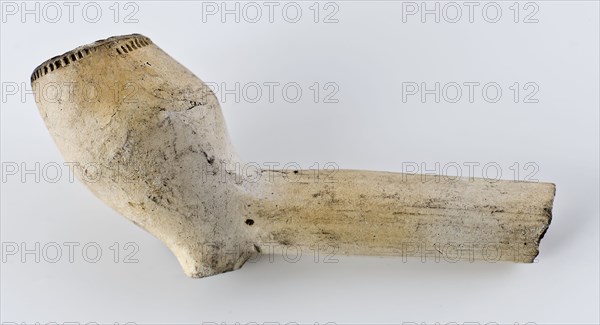 White clay pipe, unnoticed, with smooth handle, clay pipe smoking equipment smoke floor pottery ceramic pottery, pressed