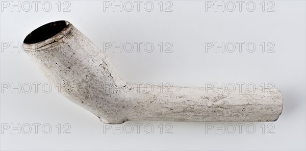 White clay pipe, unnoticed, with smooth handle, clay pipe smoking equipment smoke floor pottery ceramics pottery, pressed