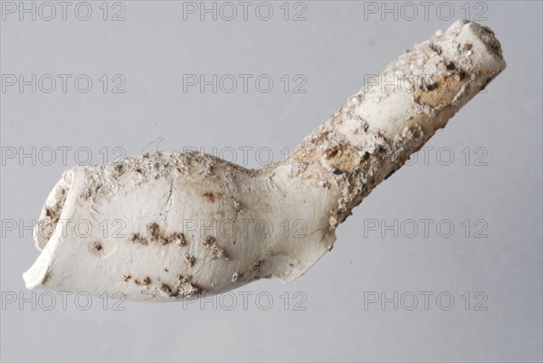 Hendrick Jansz., Clay pipe, unnoticed, from the waste from Rotterdam pipe making, clay pipe smoking equipment smoke floor