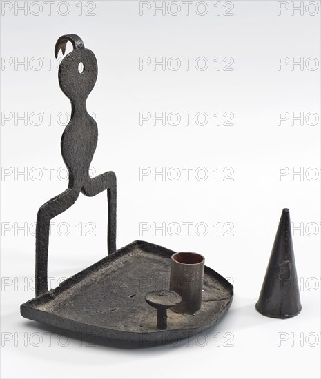 Wall candlestick of wrought iron, with new candle holder, candlestick candlestick illumination ground find iron metal