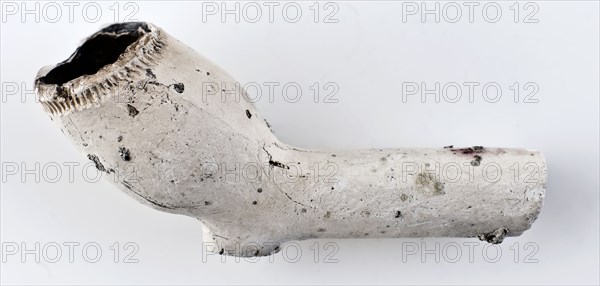 Clay pipe, marked, with smooth handle, clay pipe smoking equipment smoke floor foundry pottery, pressed finished baked Clay pipe