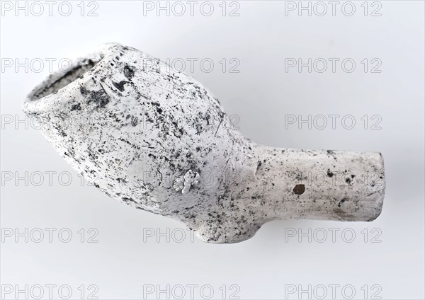 Clay pipe, unnoticed, with smooth handle, clay pipe smoking equipment smoke floor pottery ceramics pottery, pressed finished