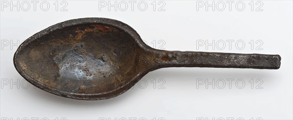 Small elongated bowl of tin spoon, teaspoon table spoon equipment ground find tin metal, cast Elongated bowl of teaspoon Thin