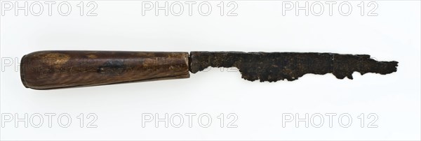 Remainder of small table knife with legs handle, knife cutlery soil find iron bone metal, archeology Rotterdam Kralingen