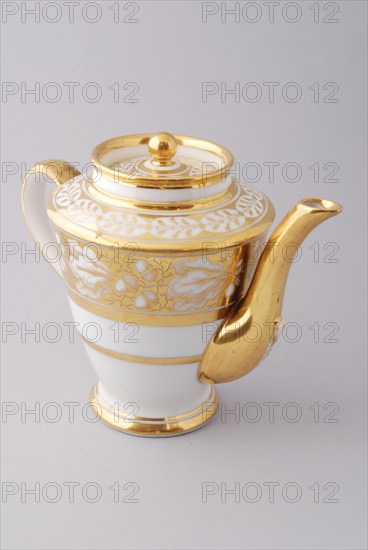 White teapot with gold-colored bands and flower, acorn and leaf decoration, teapot tableware holder coffee service tea set