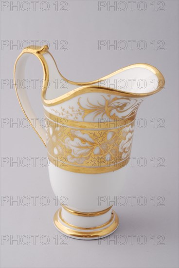 White milk jug with gold-colored edges and flower, acorn and leaf decoration, milk jug creamer crockery holder coffee service