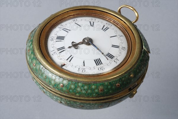 Cornelis Uyterweer, Pocket watch with protective cover of green roggeleer in golden exterior with representation, Judgment