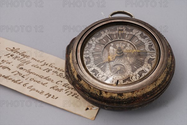 Cornelis Uyterweer, Pocket watch with protective case with imitation tortoise painting and silver dial with date calendar