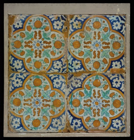 Tile field, four tiles, central decor, with orange, blue and green on white, pompadour, frame: vierpas, tiled field wall tile