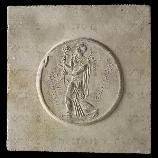 Leendert Bolle (Rotterdam 1879 - Rheden 1942), Mal for silver-jubilee plaque, with circle in relief, classic figure with flower