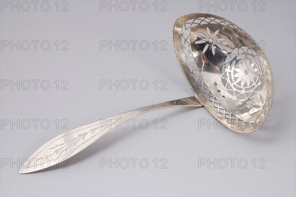 Silver sugar sprinkle spoon with open-worked tray, scoop spoon spoon kitchen utensils silver, sawn engraved Oval boat-shaped
