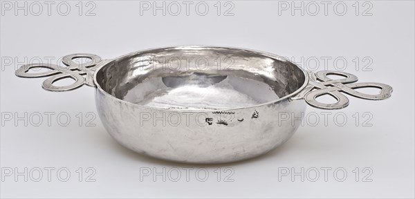 Silver brandy bowl with two handles, brandy bowl bowl holder silver, driven cast engraved Round completely smooth bowl