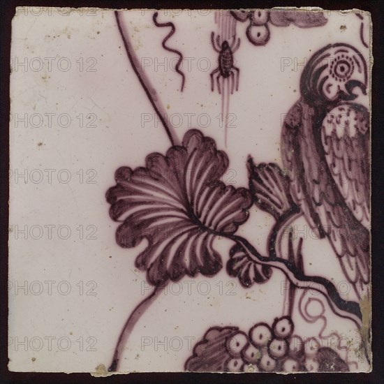 Tile of purple tile pilaster with twisted column with leaves of leaves, grapes, spiders, insects and bird, tile pilaster footage