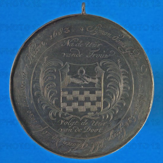Medal on the 25-year marriage of Symon Ooms and Geertjen Blok on March 7, 1708, wedding medal medallion medal silver, engraved