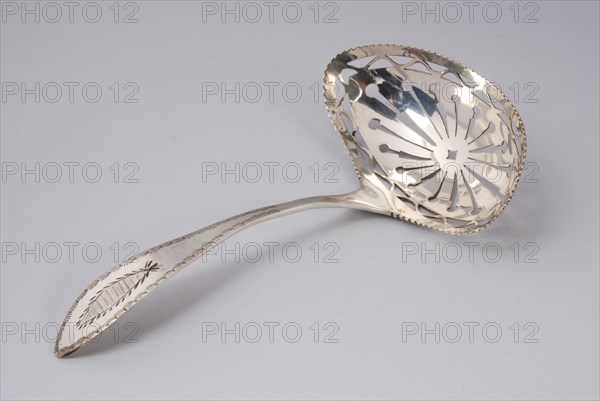 Silversmith: S.J. van der ..., Silver sugar sprinkle spoon with open-worked container, scoop spoon spoon kitchenware silver