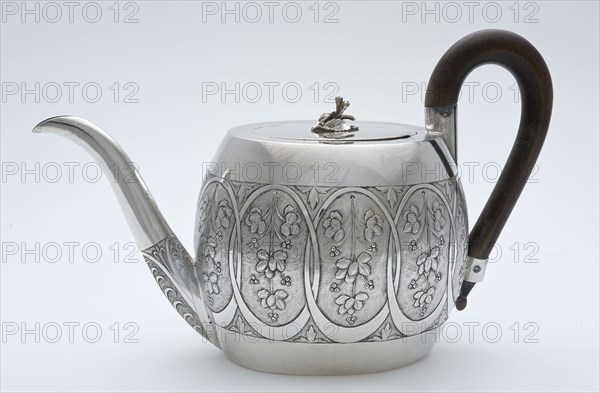 Silver oval teapot with wooden handle, teapot crockery holder silver wood, hammered pounded Body spout wooden handle lid knob 18