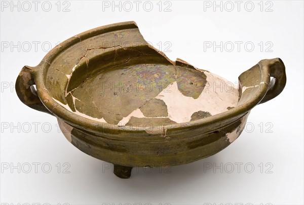 Pottery cooking pot with wide top edge and two band ears, on three legs, cooking pot crockery holder kitchen utensils