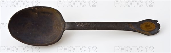 Pewter spoon with rat tail under spoon, flat handle, spoon cutlery soil find tin metal, archeology Rotterdam City Triangle