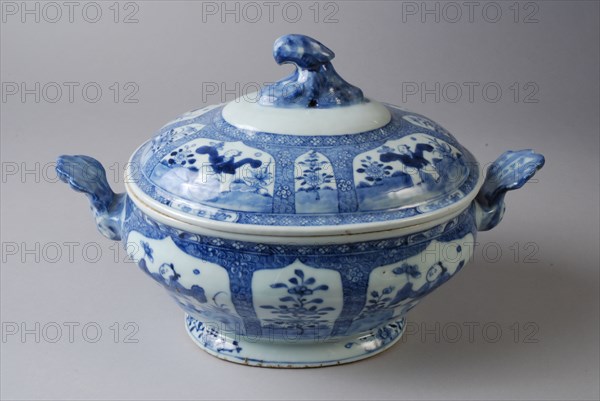 Porcelain tureen with lid, in blue Oriental figure with flowers, terrine crockery holder ceramic porcelain glaze, baked painted