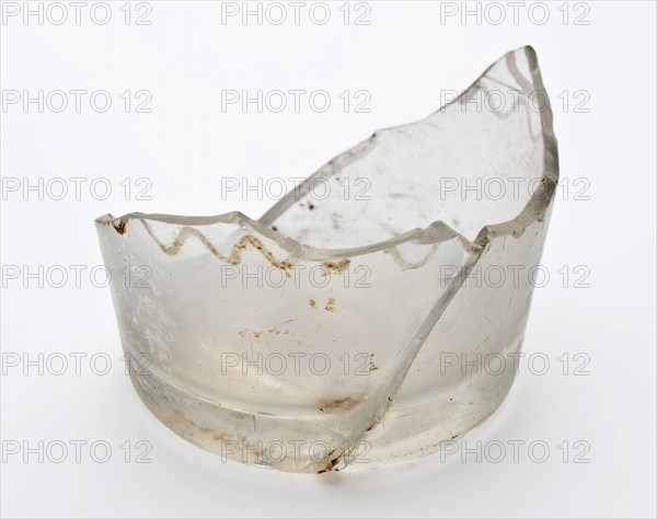 Bottom fragment of drinking glass with radgraving, clear glass, pontil brand, goblet drinking glass drinking utensils tableware