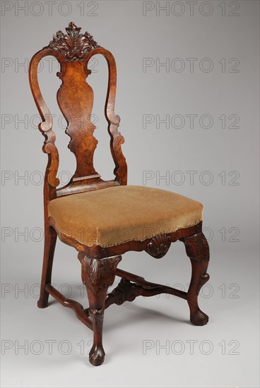 Walnut Queen Anne chair, chair furniture furniture interior design walnut beech wood velours burr walnut wood, Carving