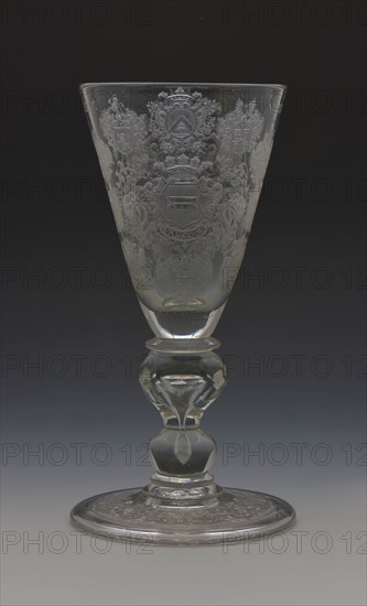 Christiaan Prysler?, Chalice, engraved with weapon polder Cool and city arms of Rotterdam and Van Cool, Rotterdam, Anno 1725