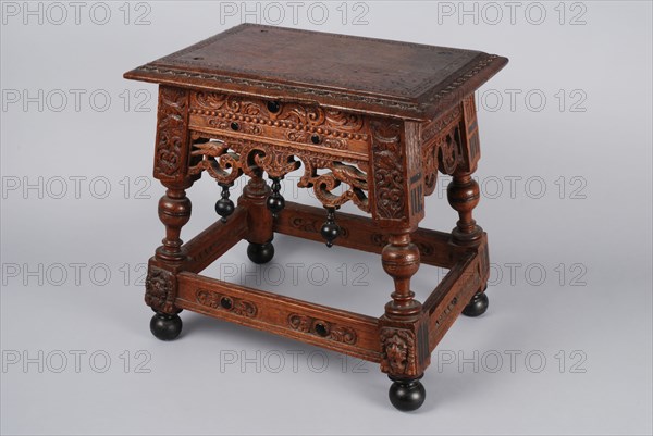 Oak renaissance stool, tabouret stool furniture furniture interior design wood oak ebony pear wood, Rectangular stool standing