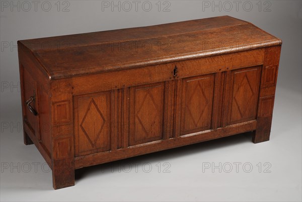 Oak box, coffin cupboard furniture furniture interior design oak wood rosewood rosewood, Rosewood marquetry on the corner posts