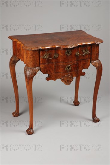 Rococo wall table, side table table furniture interior design wood oak walnut burr walnut brass, Cab sewer legs with carving