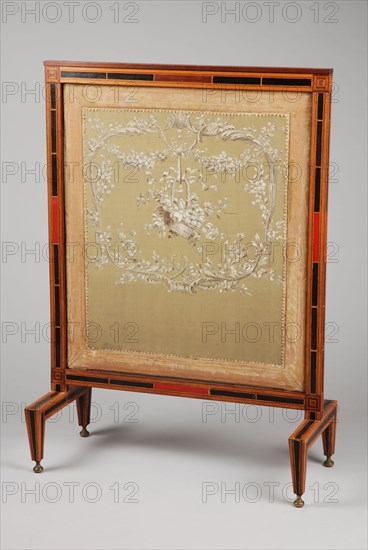 Louis Seize fire screen, fire shield fire screen furniture wood oak wood rosewood maple wood velvet lacquer, Veneered with ebony