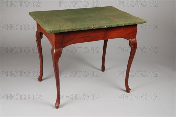 Queen Anne play table, table furniture interior design wood pine wood paint brass, Ge Wood pine with rectangular leaves covered