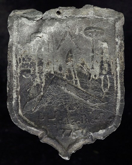 P. Haazelhorst, Roof bonnet, shield-shaped cover plate with name HAAZELHORST, 1776 and guide tool, lead hallmark lead metal