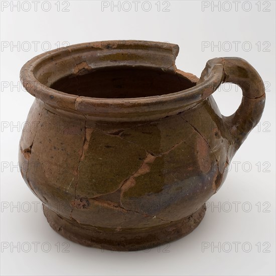 Pottery room comfort on stand ring, stocky model with large neck opening, completely glazed, pot holder sanitary earthenware