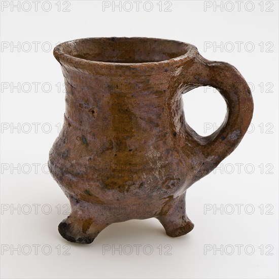 Small pottery cooking jug on three legs, grape-model, one ear, long neck, grape cooking pot tableware holder kitchenware