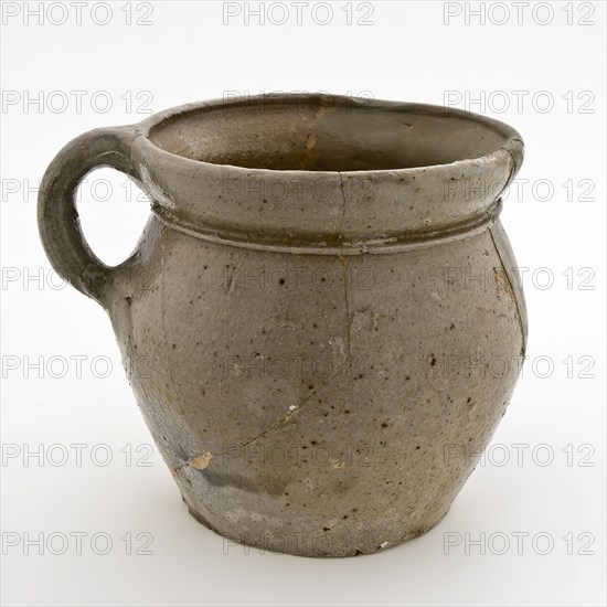 Small stoneware room pot, ease of use, belly model with outstanding rim and sausage ear, pot holder sanitary soil found ceramic