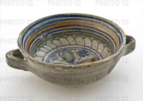 Majolica bowl with two lying ears, polychrome, floral decor and loose fragment, porcelain dish holder holder earthenware