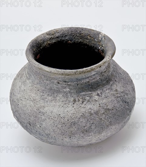 Pottery ball pot, ball pot cooking pot tableware holder kitchenware earthenware ceramic pottery, hand-shaped hand-turned baked