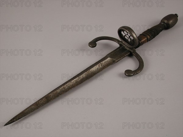 Left hand dagger with wooden hilt, brass braiding, dagger weapon iron brass wood metal, w 11.5 forged carved pulled Left hand