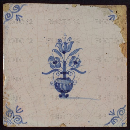 Tile, flower vase, blue decor white ground, corner filling oxen head, wall tile tile sculpture ceramic earthenware enamel