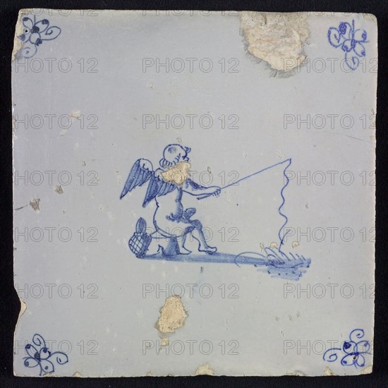 Figure tile with fishing angel or putto, blue decor on gray background, corner filling: spider, wall tile tile sculpture ceramic