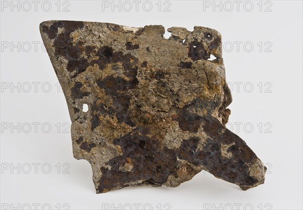 Iron blade, diamond-shaped, shovel tool equipment soil find iron wood metal, forged shovel. Iron blade diamond shaped Reinforced