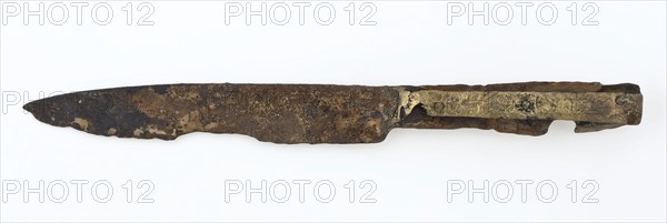 Small iron knife with decorated, driven handle, knife cutlery soil find iron copper brass metal, forged driven riveted Small